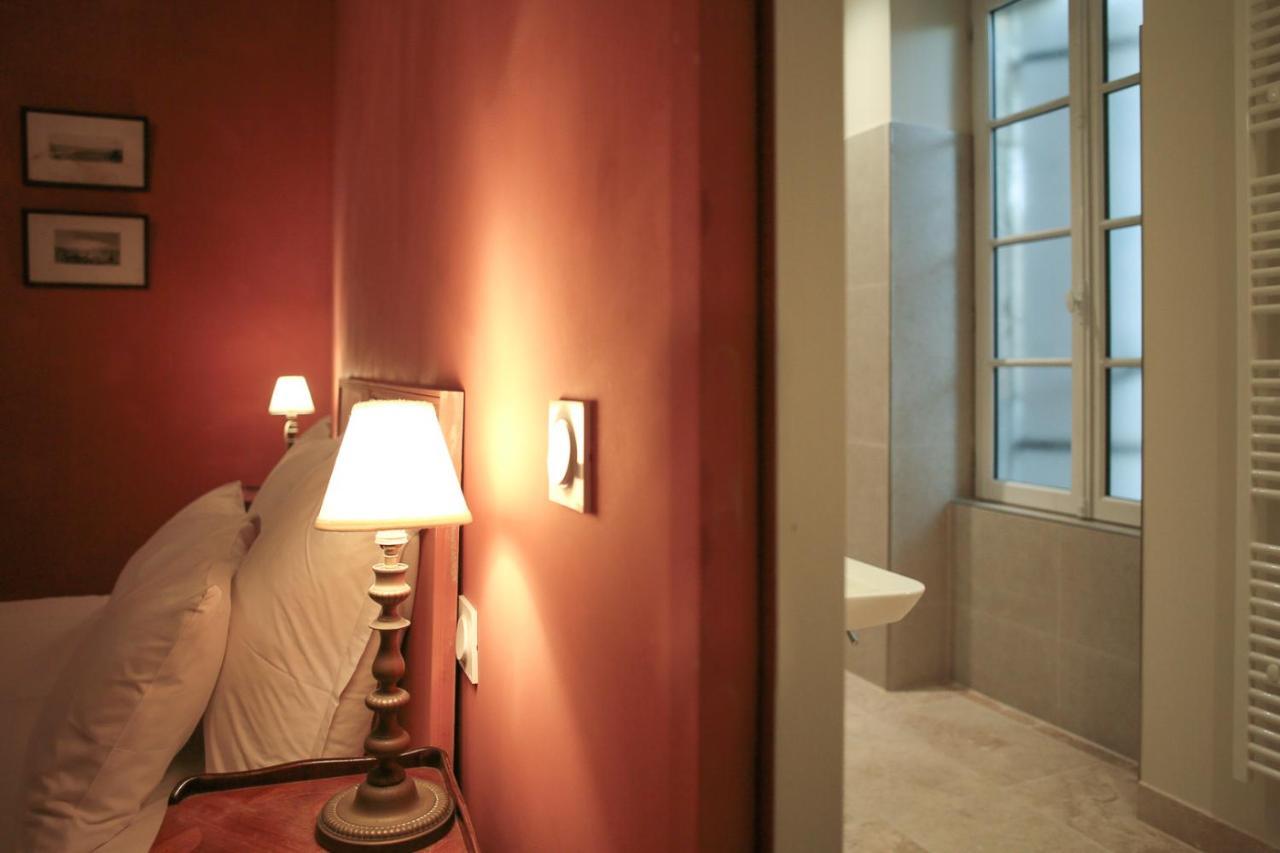 Une Chambre A La Maison Du Ballandreau Acomodação com café da manhã Monségur Exterior foto